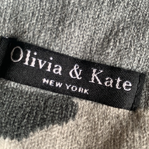 MAMA Beanie - Picture 4 of 8